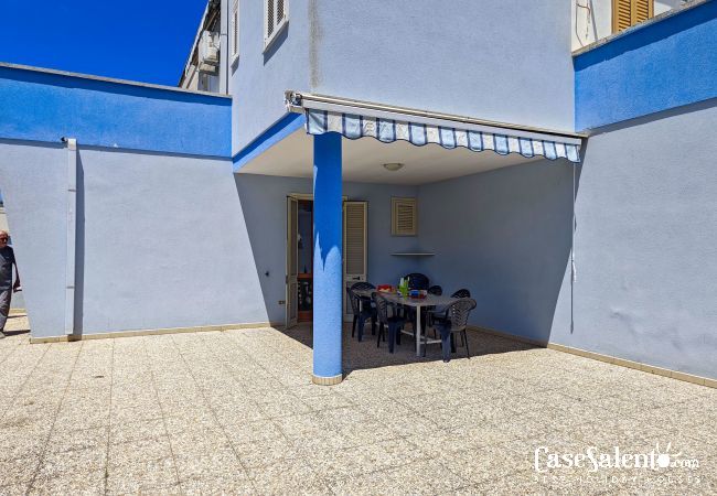 Casa a Torre dell´Orso - Villetta con 2 bagni in località con spiaggia m194