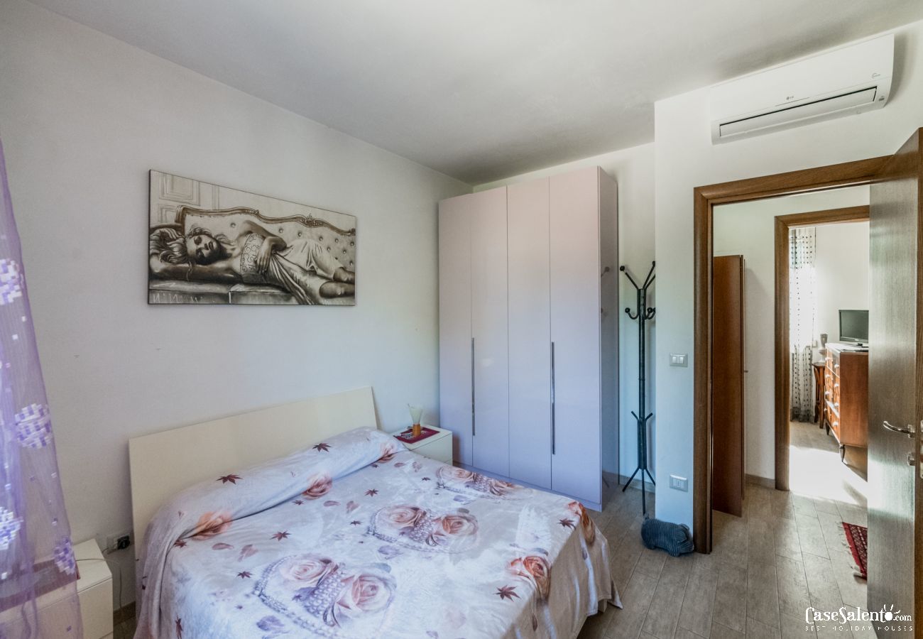 Appartamento a Carpignano Salentino - Appartamento uso piscina e campo calcetto per soggiorni in Puglia m401