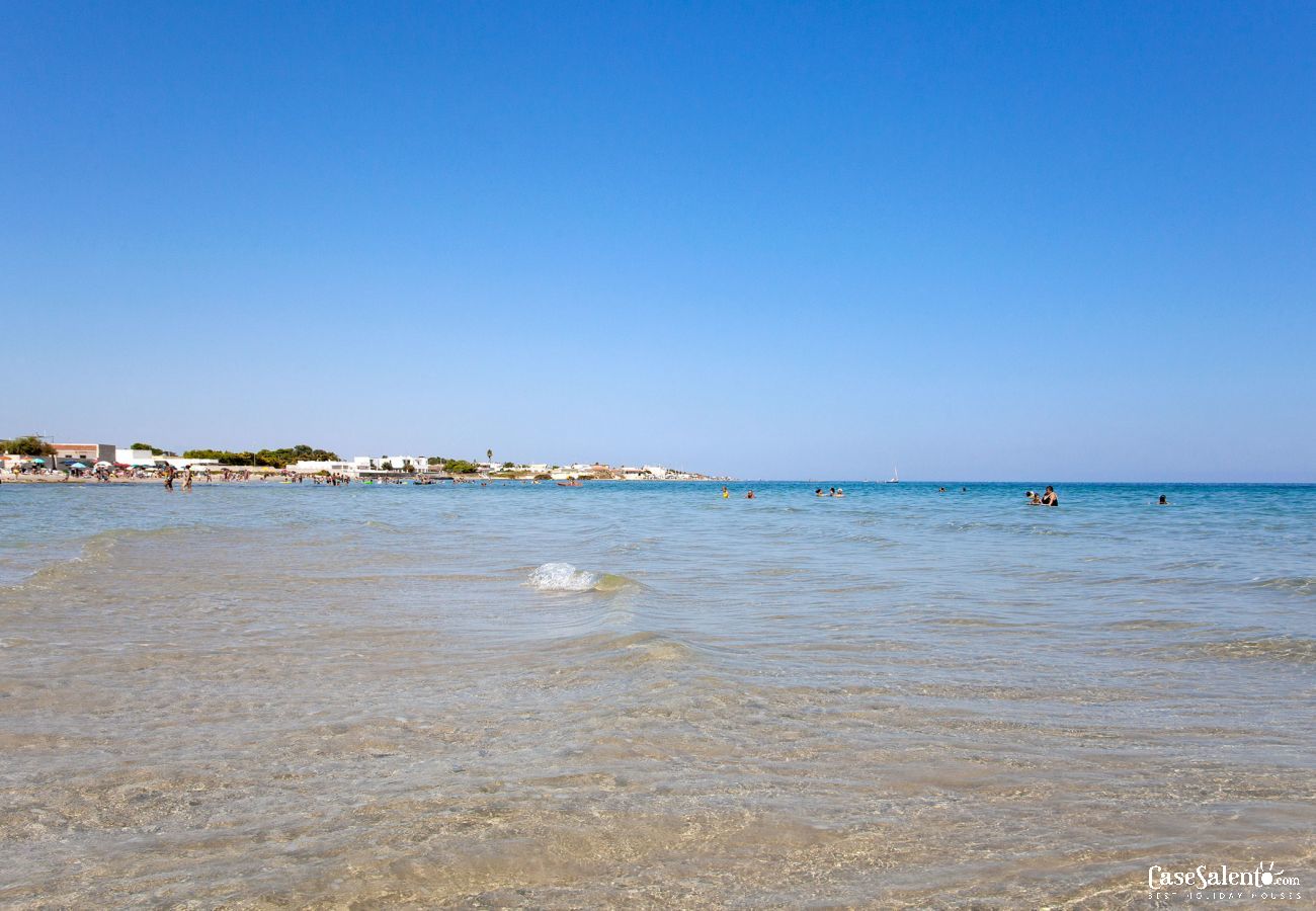 Casa a Lecce - Casa con giardino vicino Lecce e spiaggia di sabbia fine m720