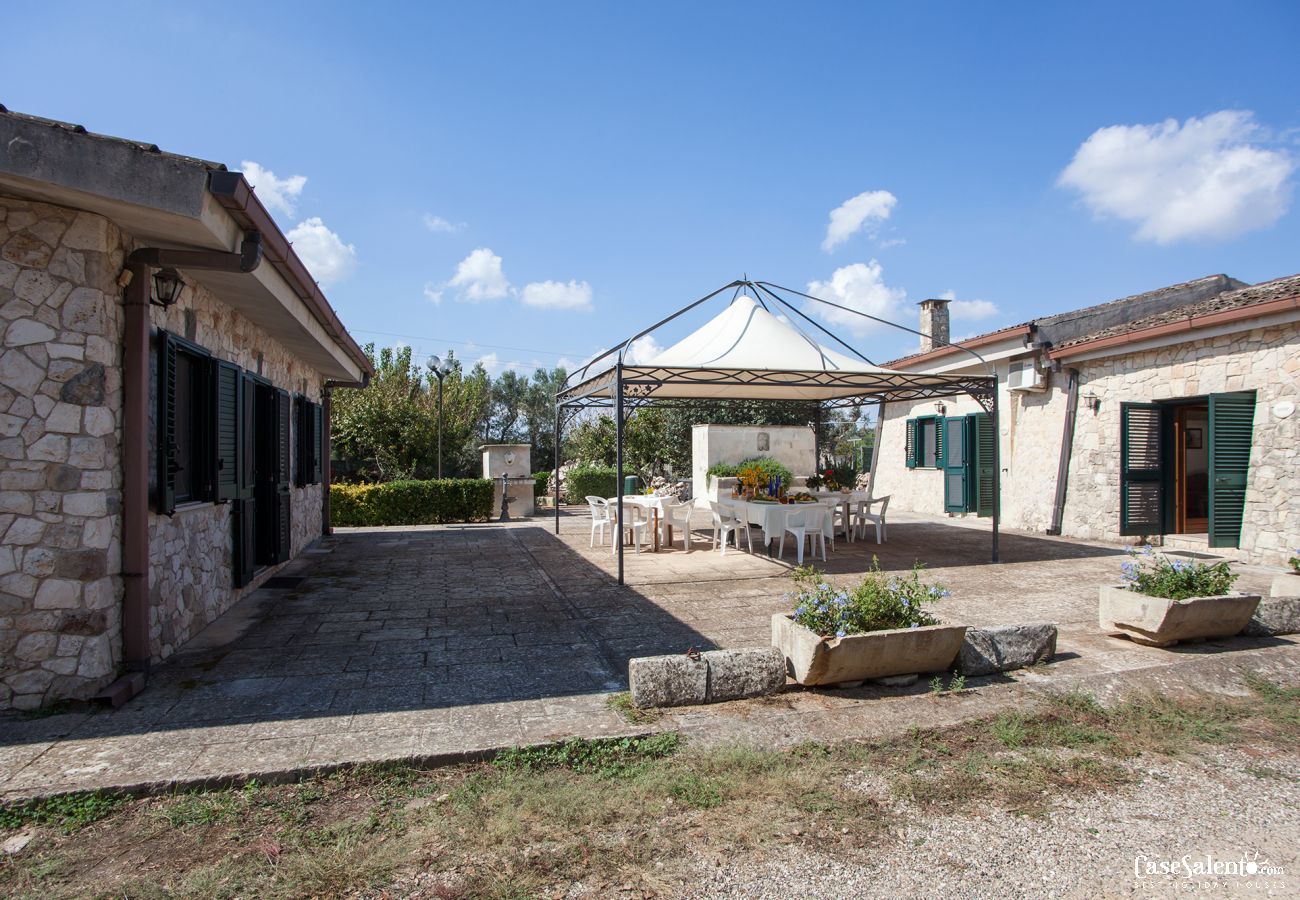 Casa a Corigliano d´Otranto - Casa salentina con uso piscina, 2 camere letto per vacanze nei borghi pugliesi m540