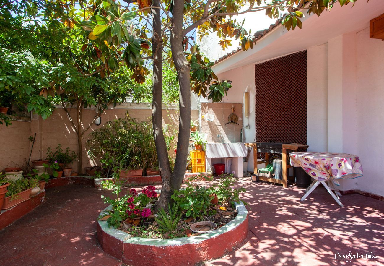 Casa a San Foca - Imponente villa vacanze con 5 camere, 2 bagni, vicino spiaggia San Foca m130