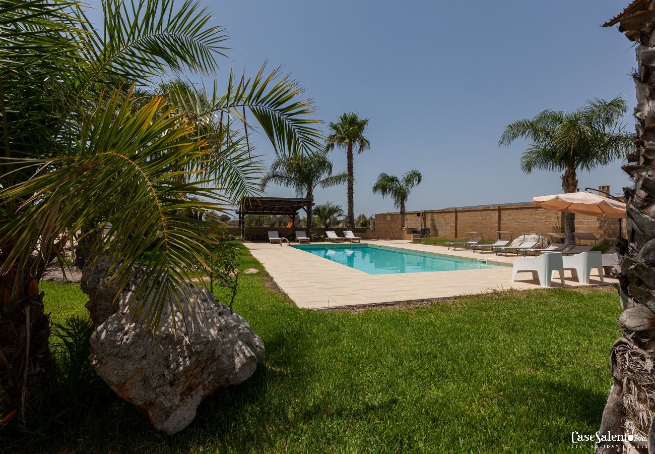 Villa a Ugento - Villa grande piscina privata, 5 camere, 5 bagni, spiagge Ionio Torre San Giovanni, Lido Marini m780