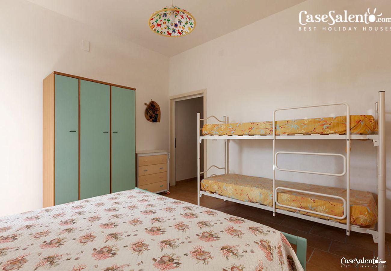 Casa a Porto Cesareo - Bella Villetta con giardino e veranda, 5 camere a Porto Cesareo, m151