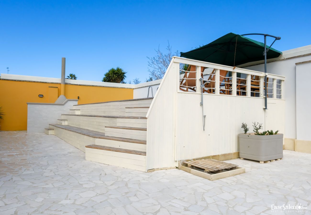 Villa a Torre dell´Orso - Casa spiaggia piscina 3 camere 3 bagni m133