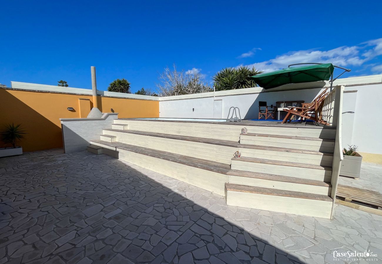 Villa a Torre dell´Orso - Casa spiaggia piscina 3 camere 3 bagni m133