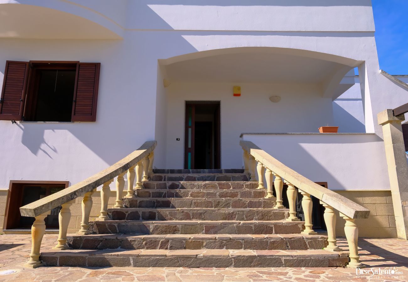 Villa a Carpignano Salentino - Villa panoramica 6 camere e 4 bagni m440