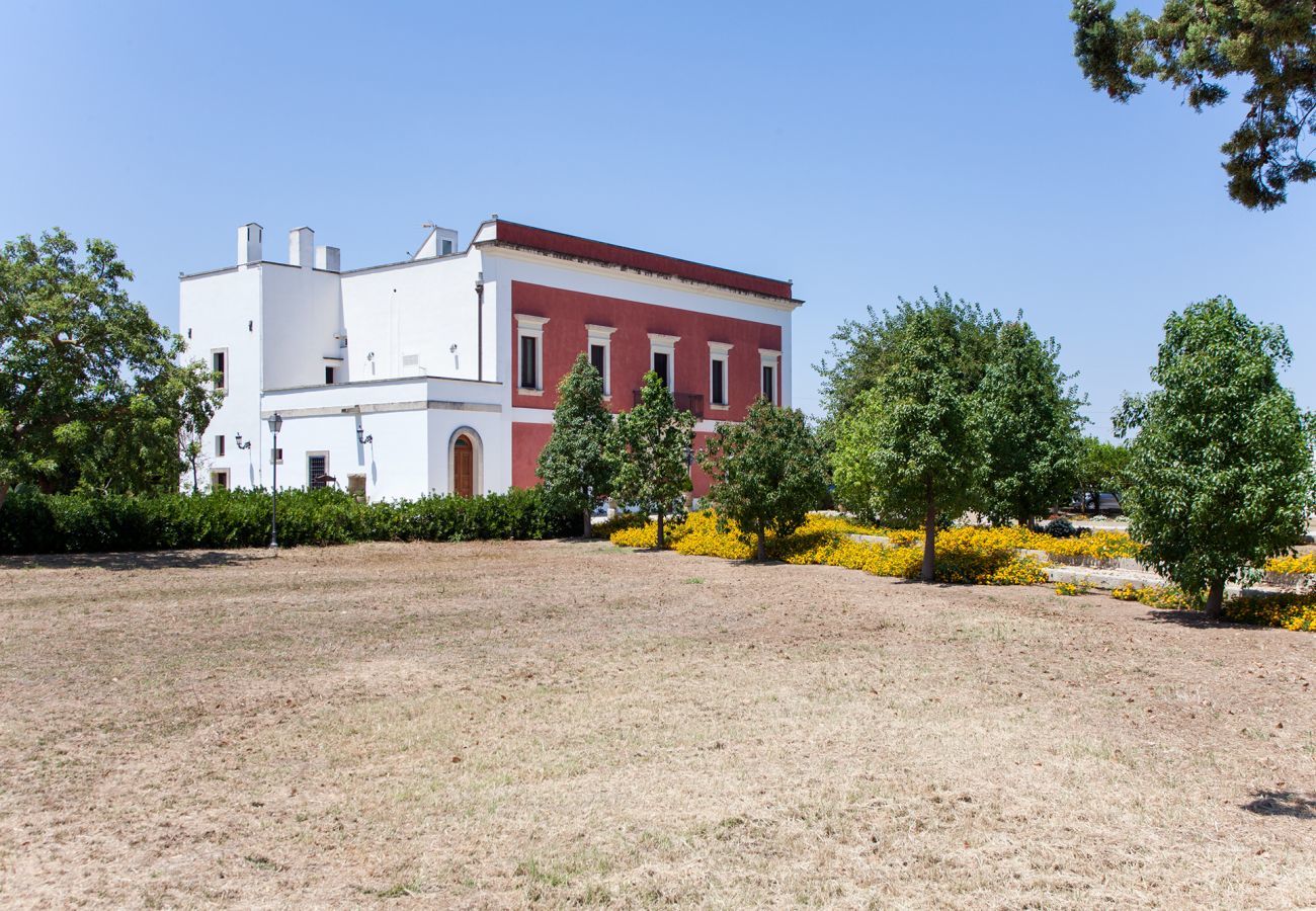 Villa in Galatina - Villa aus dem 19. Jahrhundert mit Pool und Garten v800