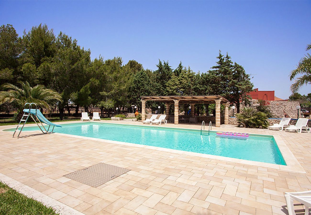 Villa in Tuglie - Villa mit privatem Pool und Reitstall bei Gallipoli v140