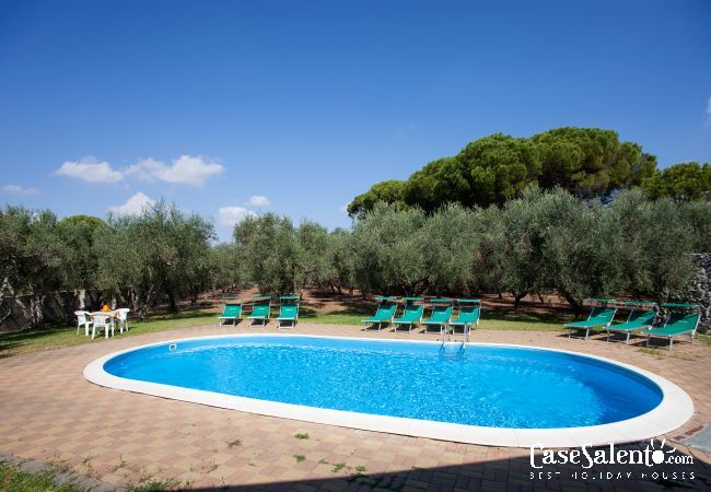 Ferienhaus in Corigliano d´Otranto - Wohnung in Landhaus mit Pool, 2 Schlafzimmer, für Urlaub in Apulien m540