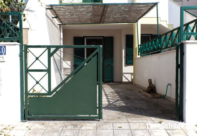 Ferienhaus in San Foca - Komfortables Haus mit Strandzugang San Foca, m126
