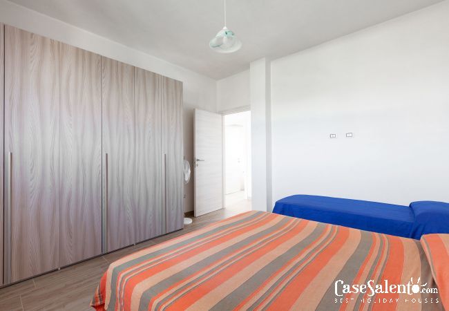 Ferienwohnung in San Pietro in Bevagna - Wohnung mit Meerblick in der Nähe von Sandstrand am Ionischen Meer m273