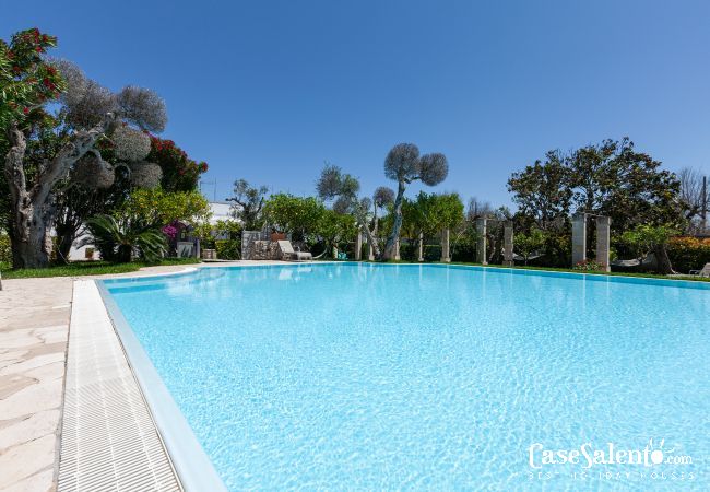 Villa in San Foca - Grosse Landhausvilla mit Pool  bei San Foca, m180