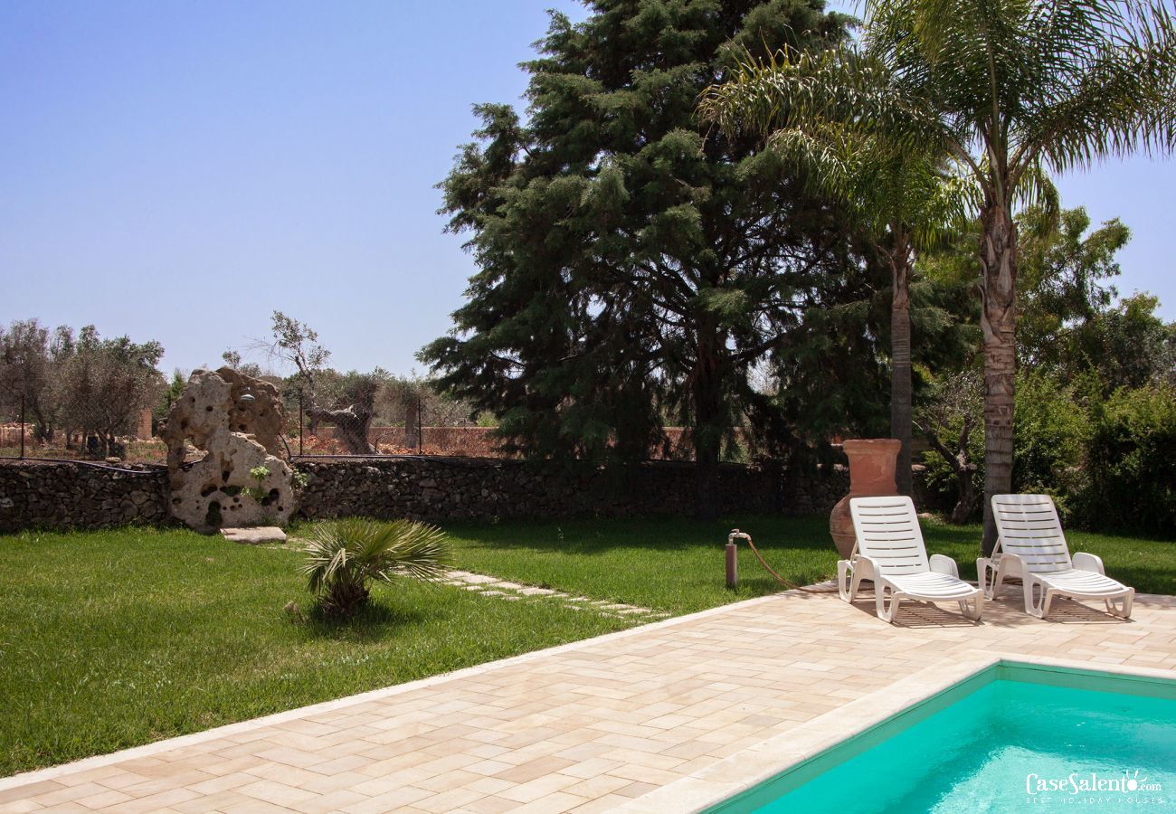 Villa in Tuglie - Villa mit Pool und Pferdestall in der Nähe von Gallipoli m140