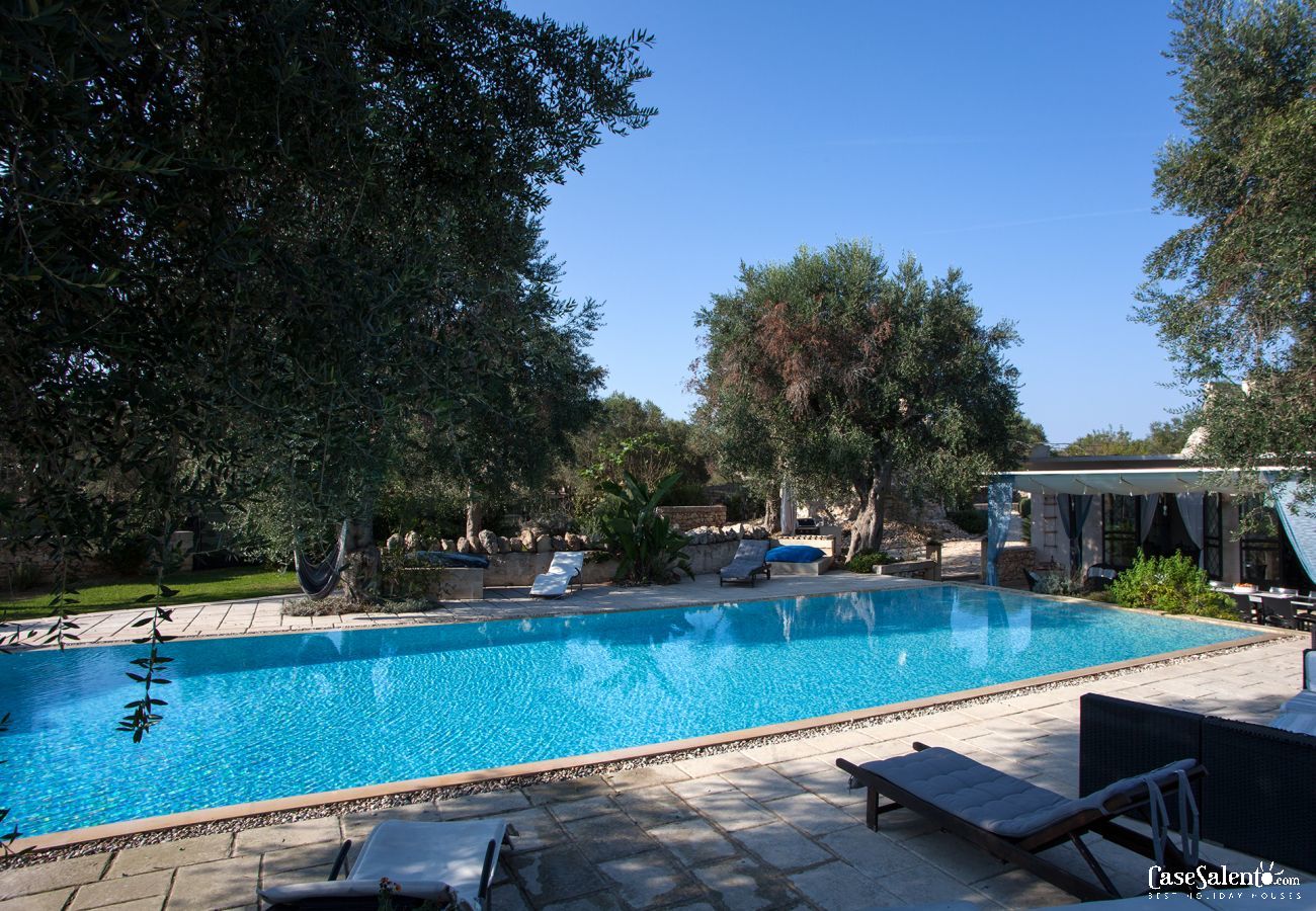 Villa in Carpignano Salentino - Exklusive masseria in Apulien, mit Pool, jacuzzi, pajare, trulli m595
