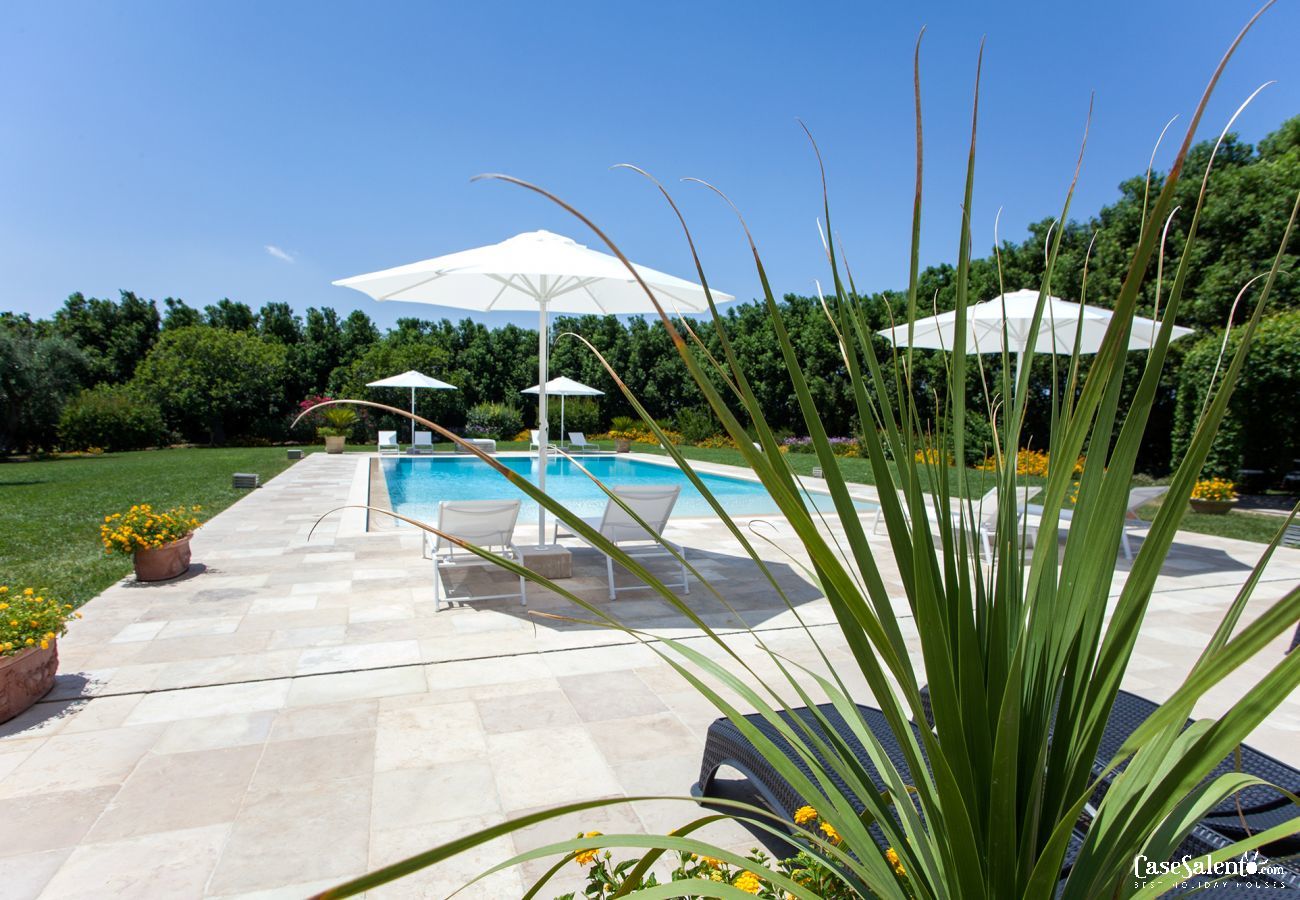 Villa in Galatina - Luxuriöse Ferienvilla mit privatem Pool in Apulien, 5 Schlafzimmer m800