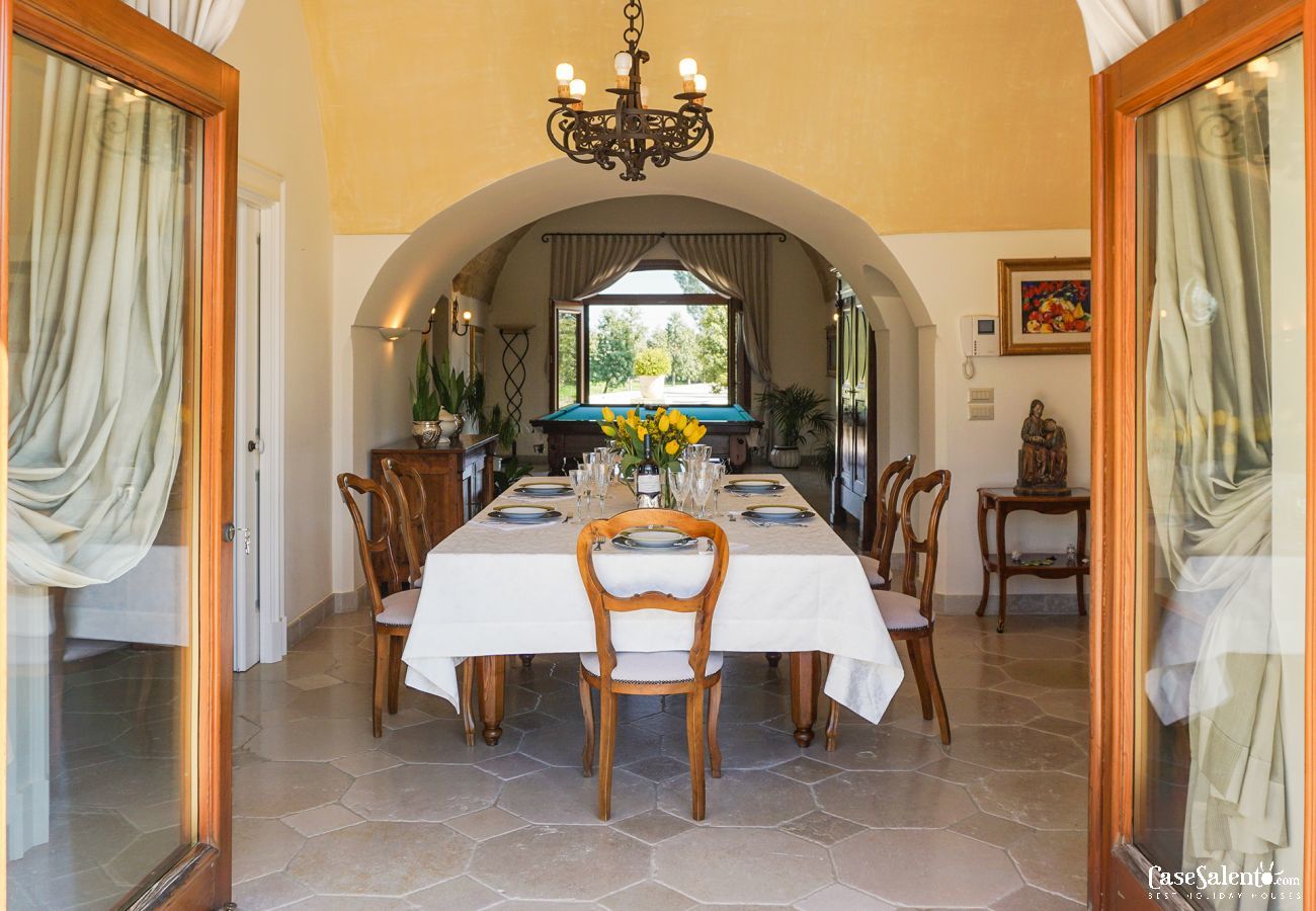 Villa in Galatina - Luxuriöse Ferienvilla mit privatem Pool in Apulien, 5 Schlafzimmer m800