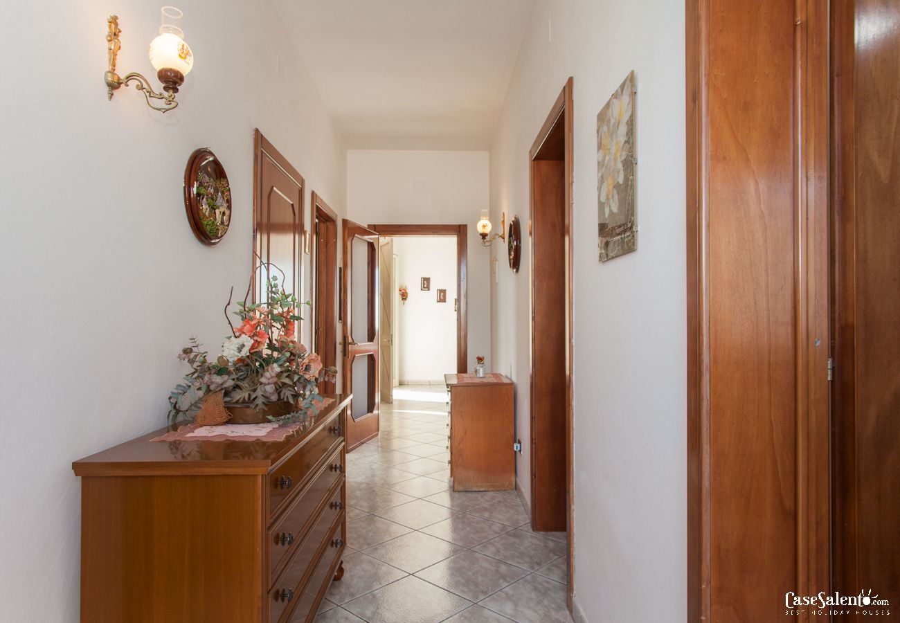 Haus in Torre Lapillo - Villa in Torre Lapillo für 6-12 Personen mit 3 Badezimmer m159