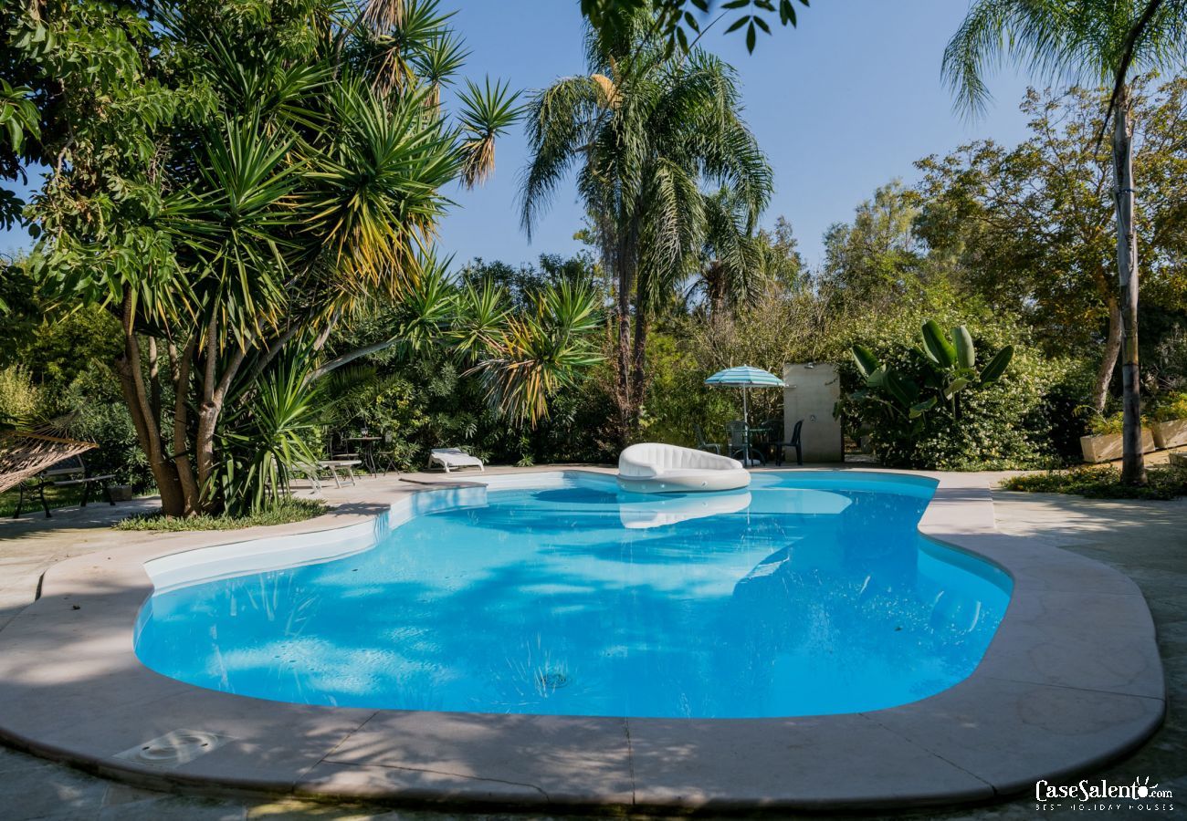 Ferienwohnung in Carpignano Salentino - Behindertengerechte Wohnung mit gemeinsamem Schwimmbad für Ferien in Apulien m402