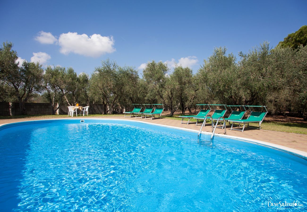Wohnung in Corigliano d´Otranto - Zwei-Zimmer-Wohnung in Villa mit Pool in der Landschaft Apulien m542