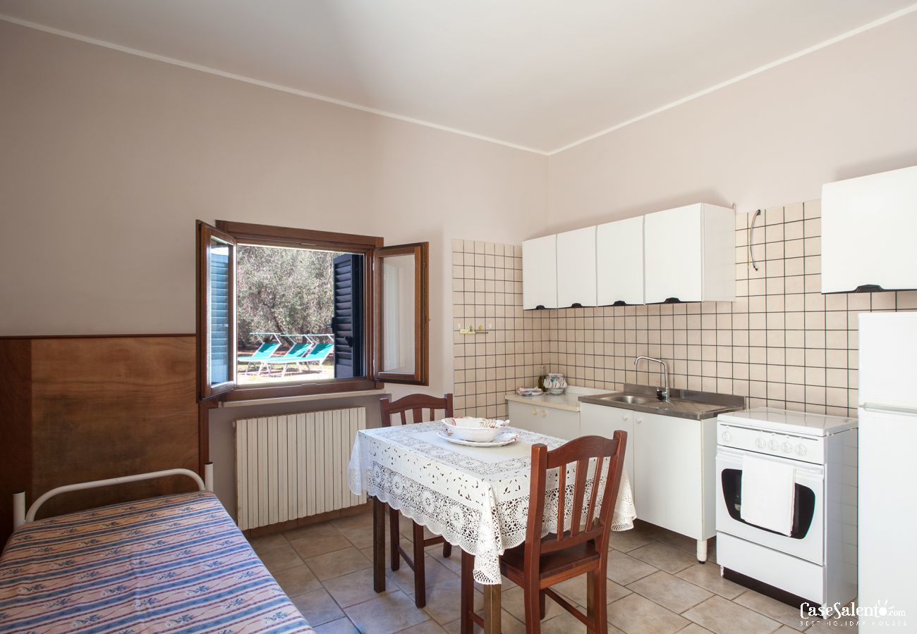 Ferienwohnung in Corigliano d´Otranto - Zwei-Zimmer-Wohnung mit Pool in der Apulischen Landschaft m543
