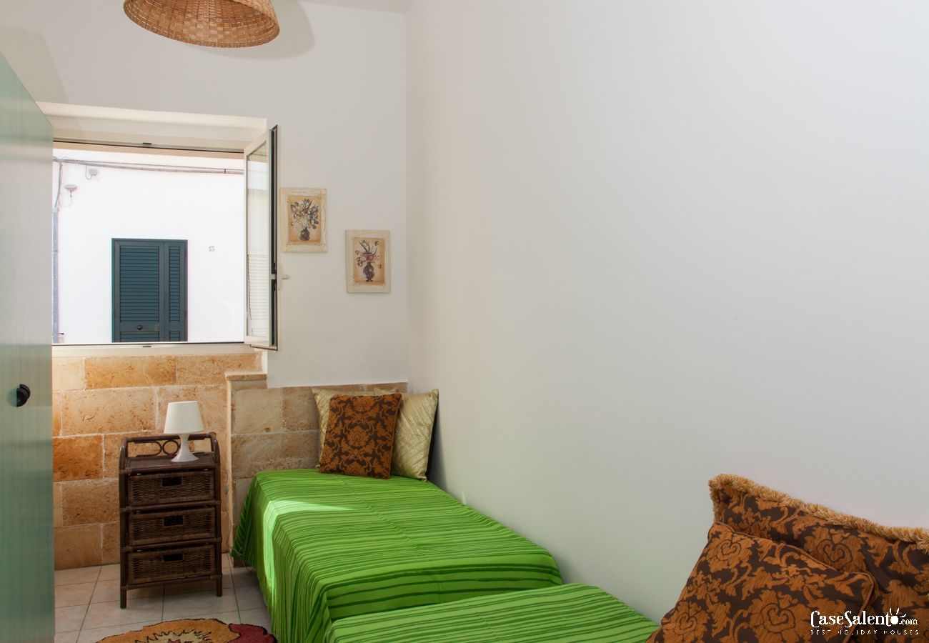 Ferienhaus in Sant'Isidoro - Klimatisiertes Ferienhaus mit einem großem Innenhof am Strand von Sant'Isidoro m526