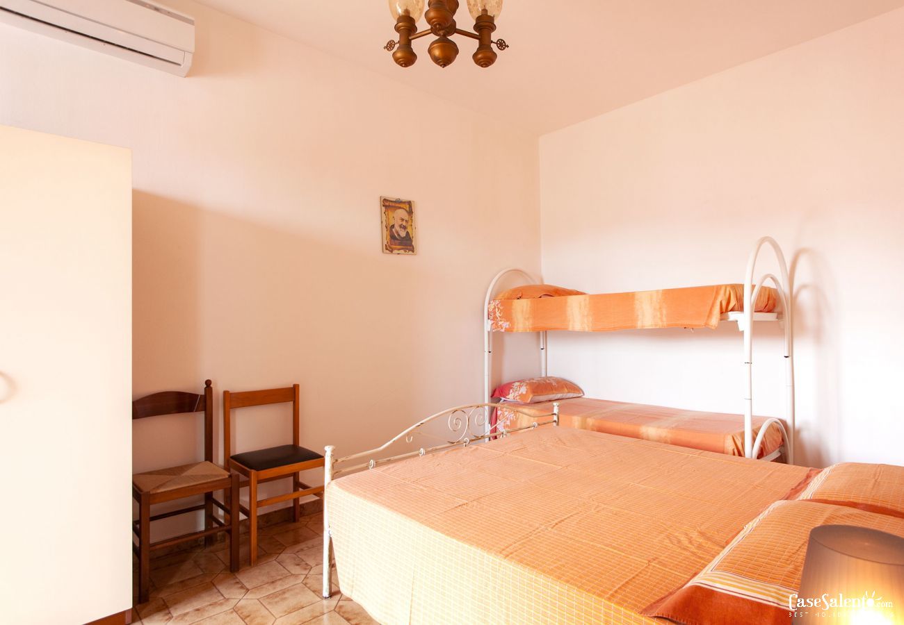 Ferienwohnung in Torre Lapillo - Apartment mit Meerblick in Torre Lapillo direkt am Strand m237