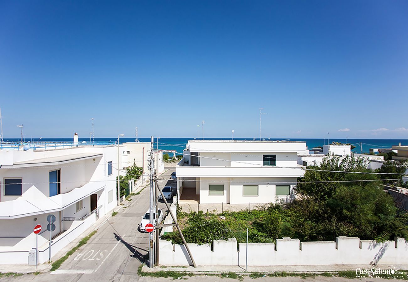 Ferienhaus in San Foca - Große Ferienvilla mit 5 Schlafzimmern, 2 Bädern, am Strand San Foca m130