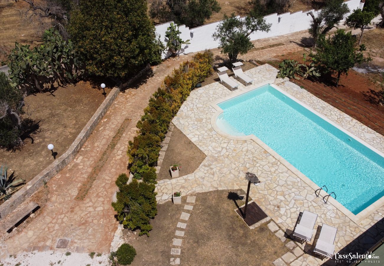 Villa in Collemeto - Villa mit Pool, 5 Schlafzimmer, 3 Badezimmer, Ladestation für Elektro Autos, m565