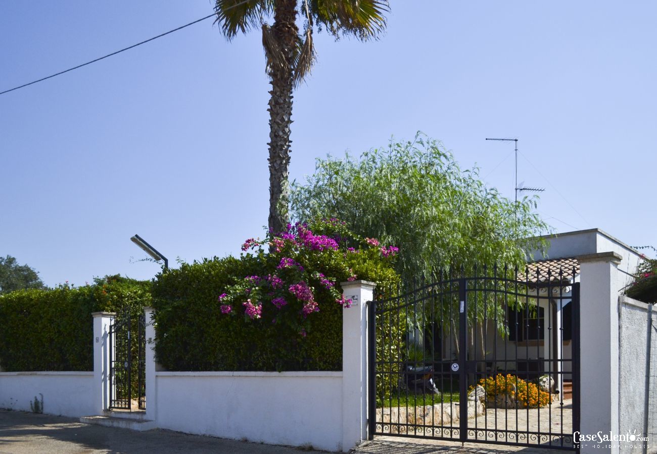 Haus in Torre Lapillo - Ferienhaus in der Nähe des Strandes Bacino Grande in Torre Lapillo/Porto Cesareo, m235