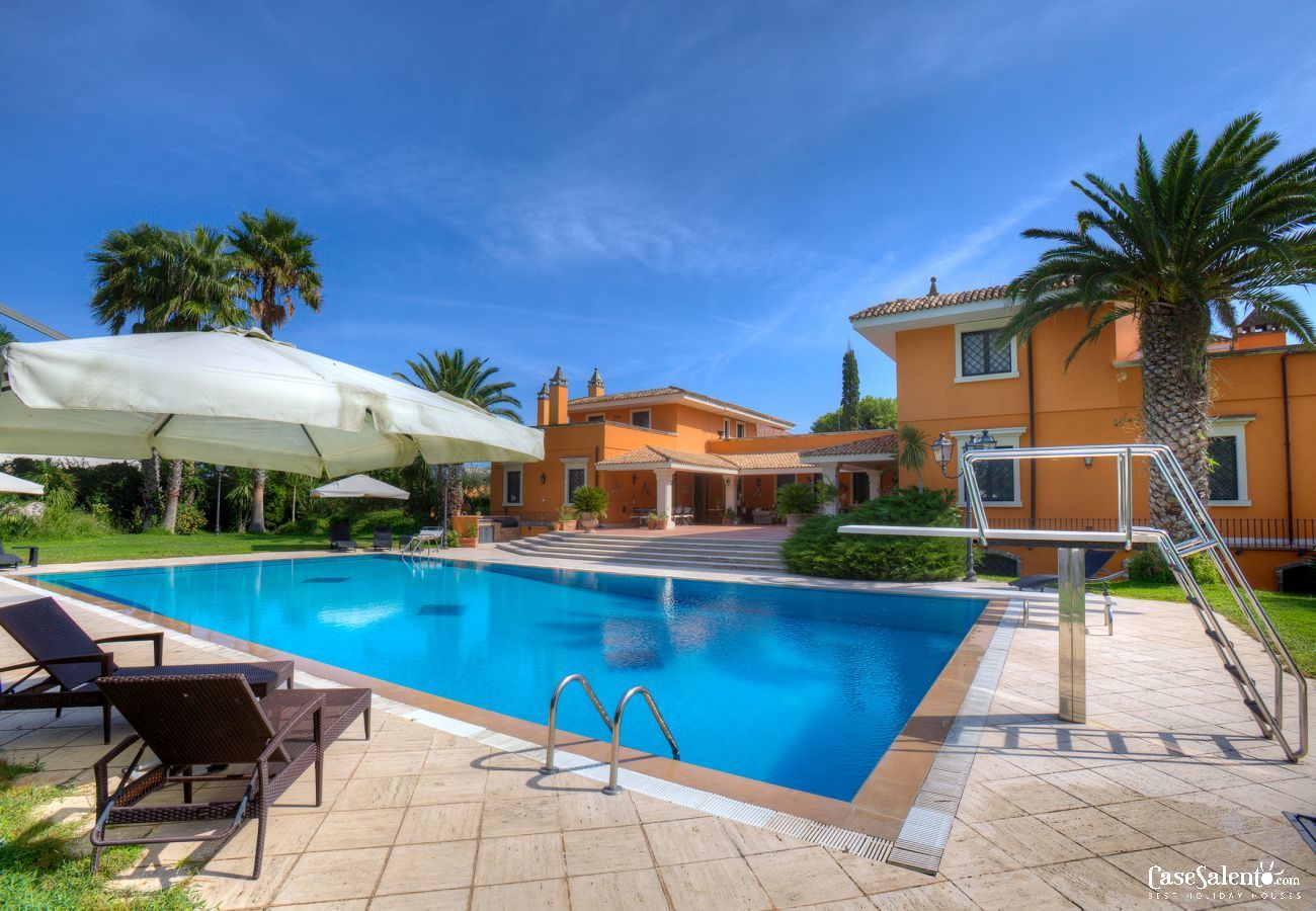 Villa in Lecce - Villa mit Schwimmbad, Fußball- und Tennisplatz, Beachvolleyball, m990