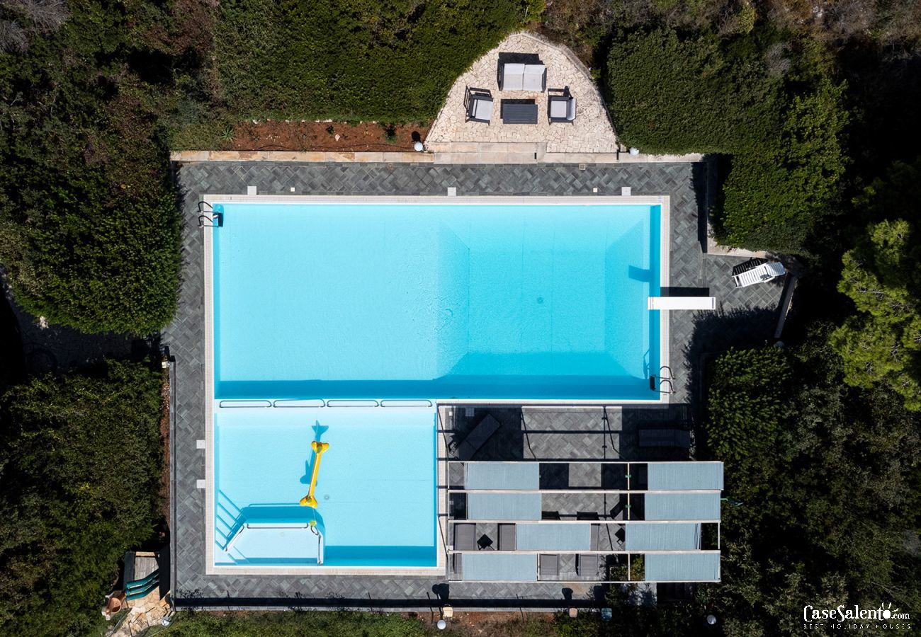 Villa in Torre San Giovanni - Villa mit Gemeinschaftspool. Nähe Meer, m452