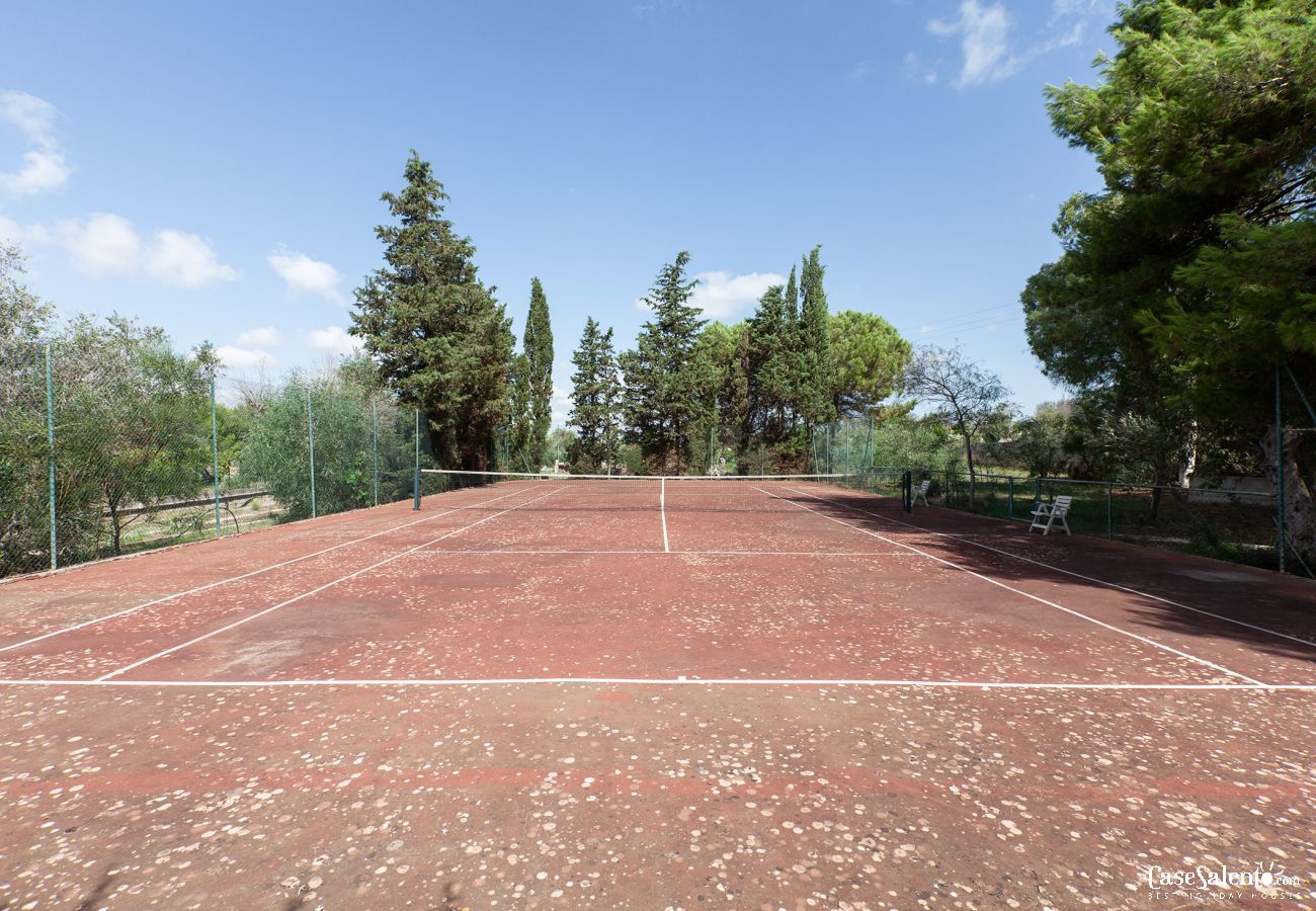 Villa in Tuglie - Villa Pool Tennis 5 Schlafzimmer Klima WiFi m141