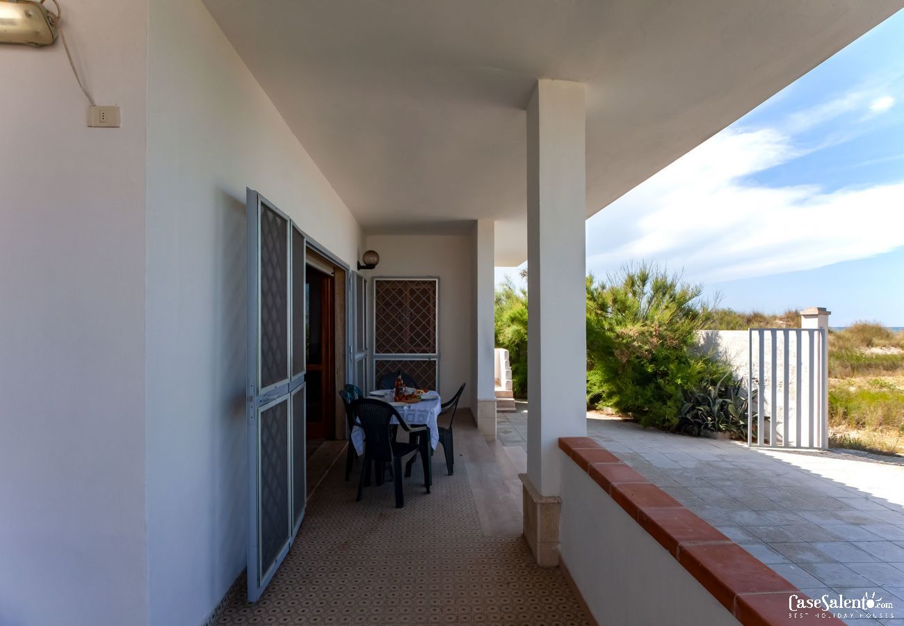 House in Spiaggiabella - Beach house, direct access to sea, in Spiaggiabella, 3 bedrooms m701