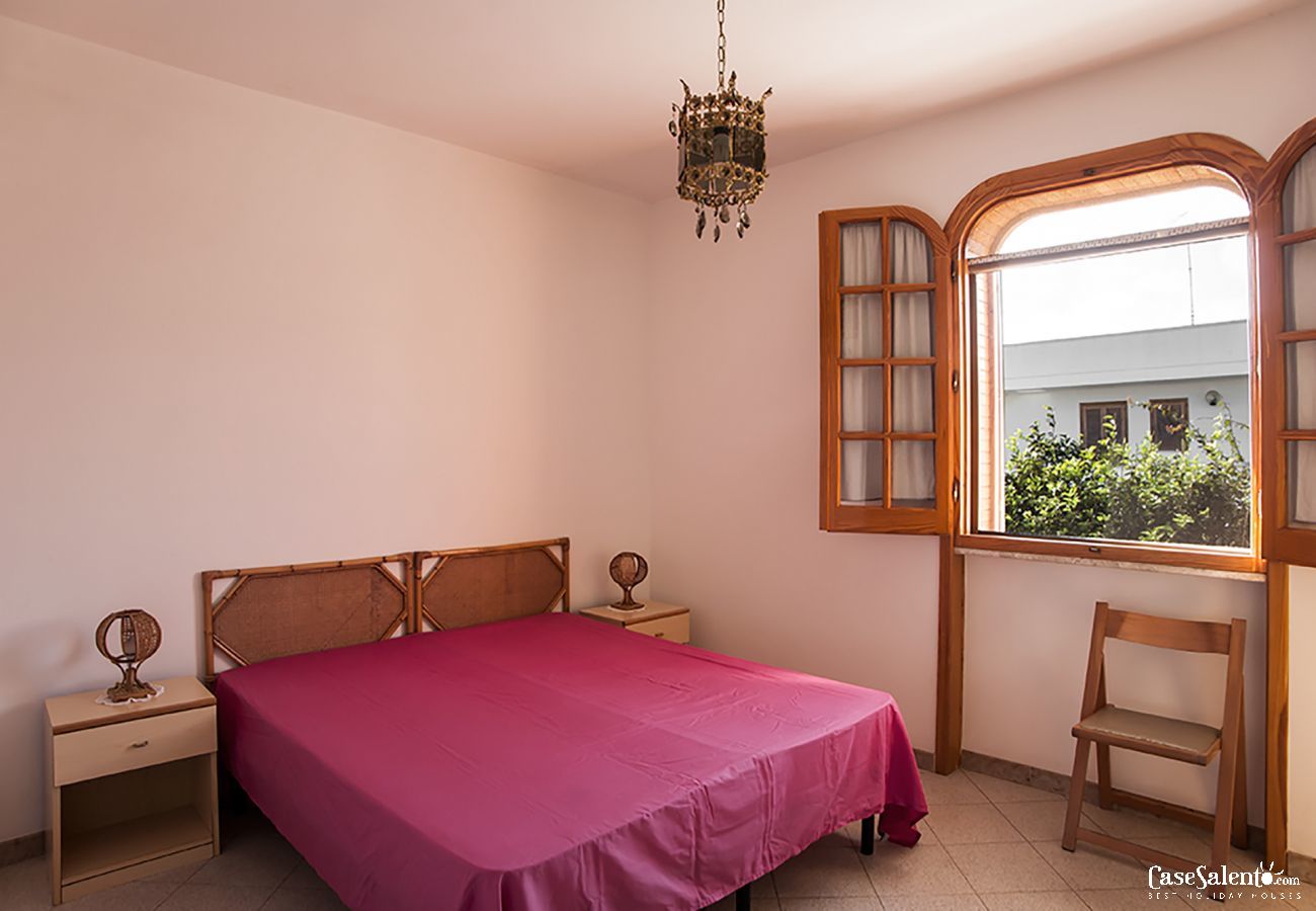 Apartment in San Foca - 3-bedroom flat near the beach in San Foca m167