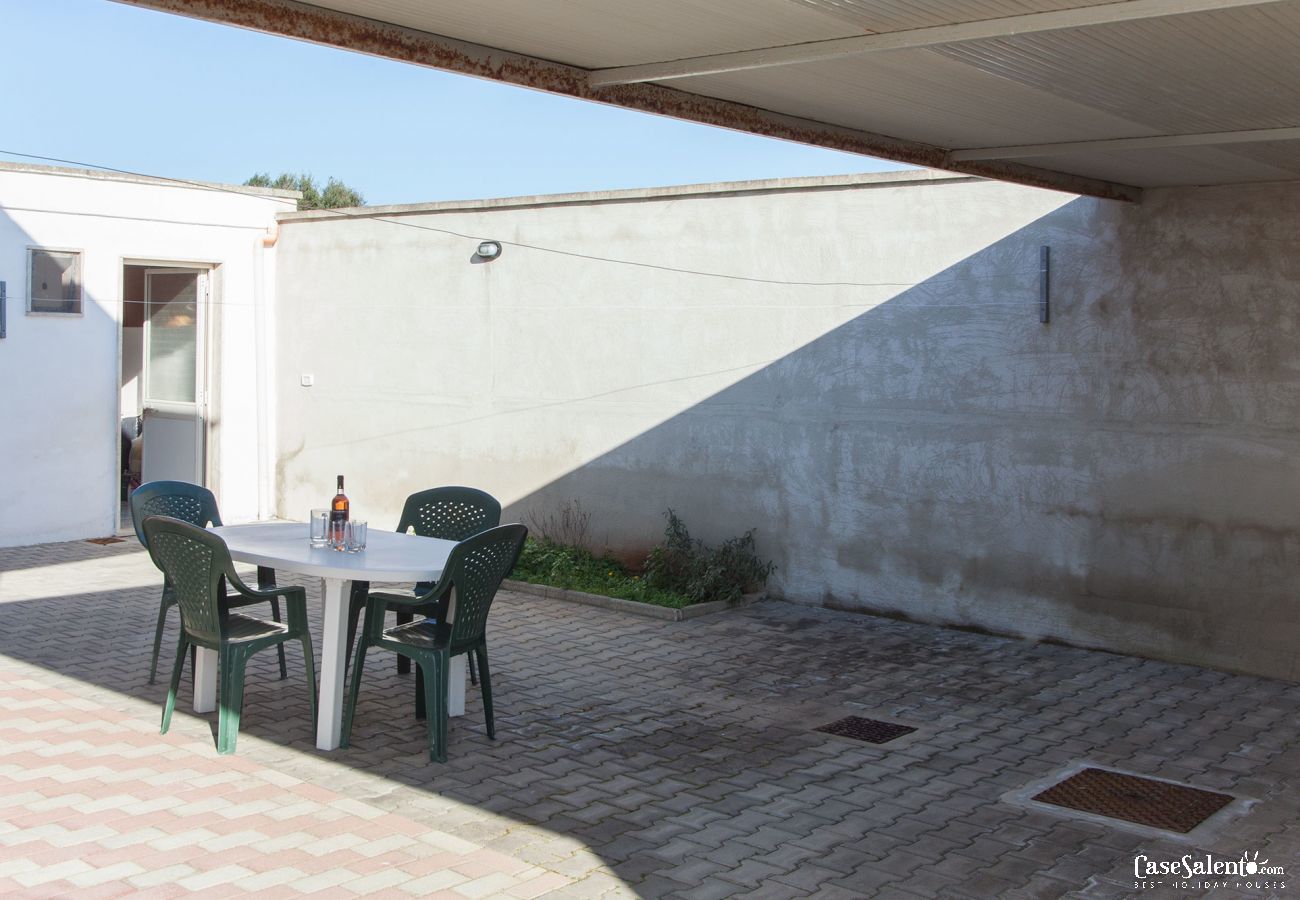 House in Torre Lapillo - Holiday house in Torre Lapillo with 3 bathrooms,  6 to 12 guests m159