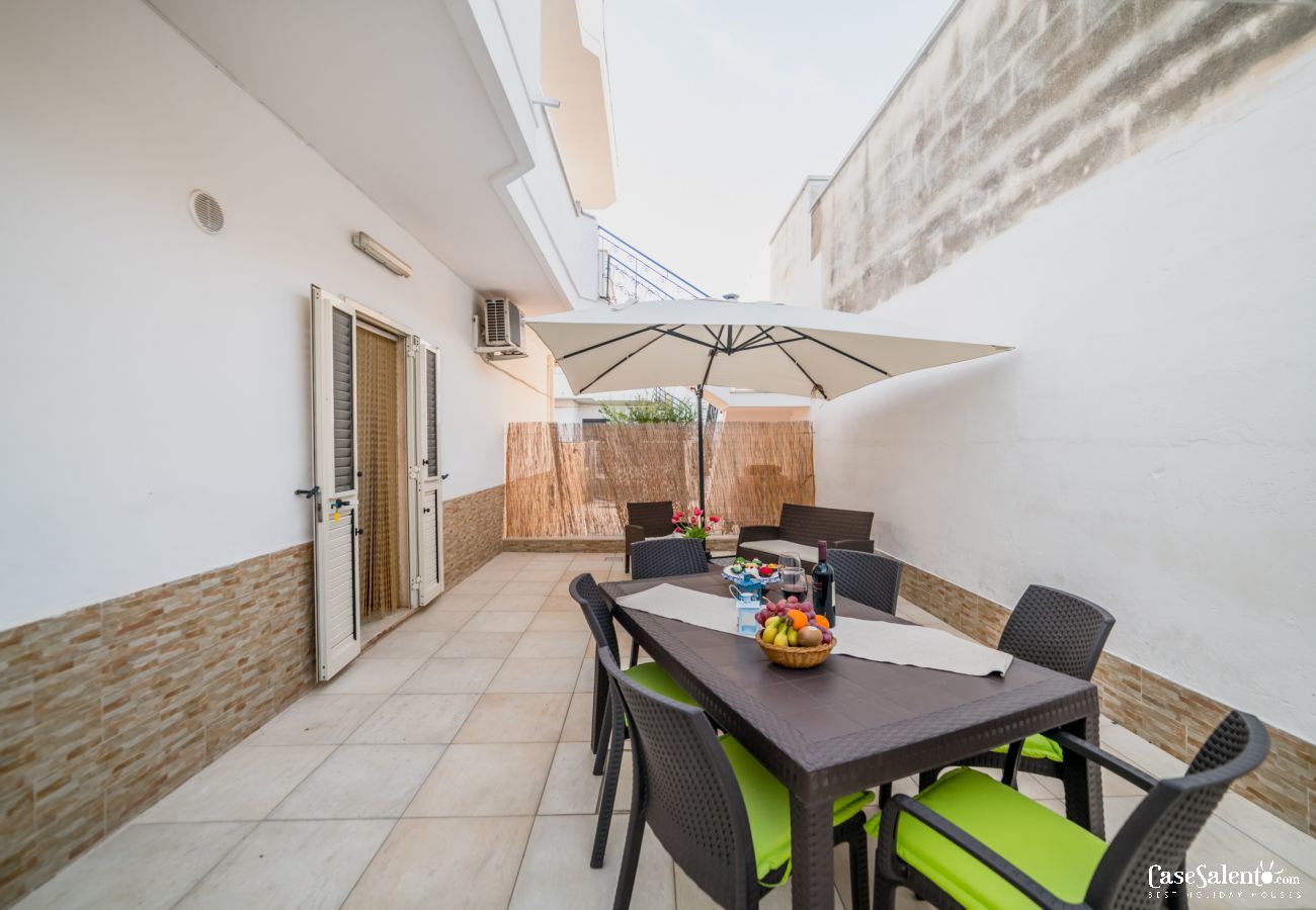 Apartment in Porto Cesareo - Flat with courtyards and parking, within walking distance from beach and services m507