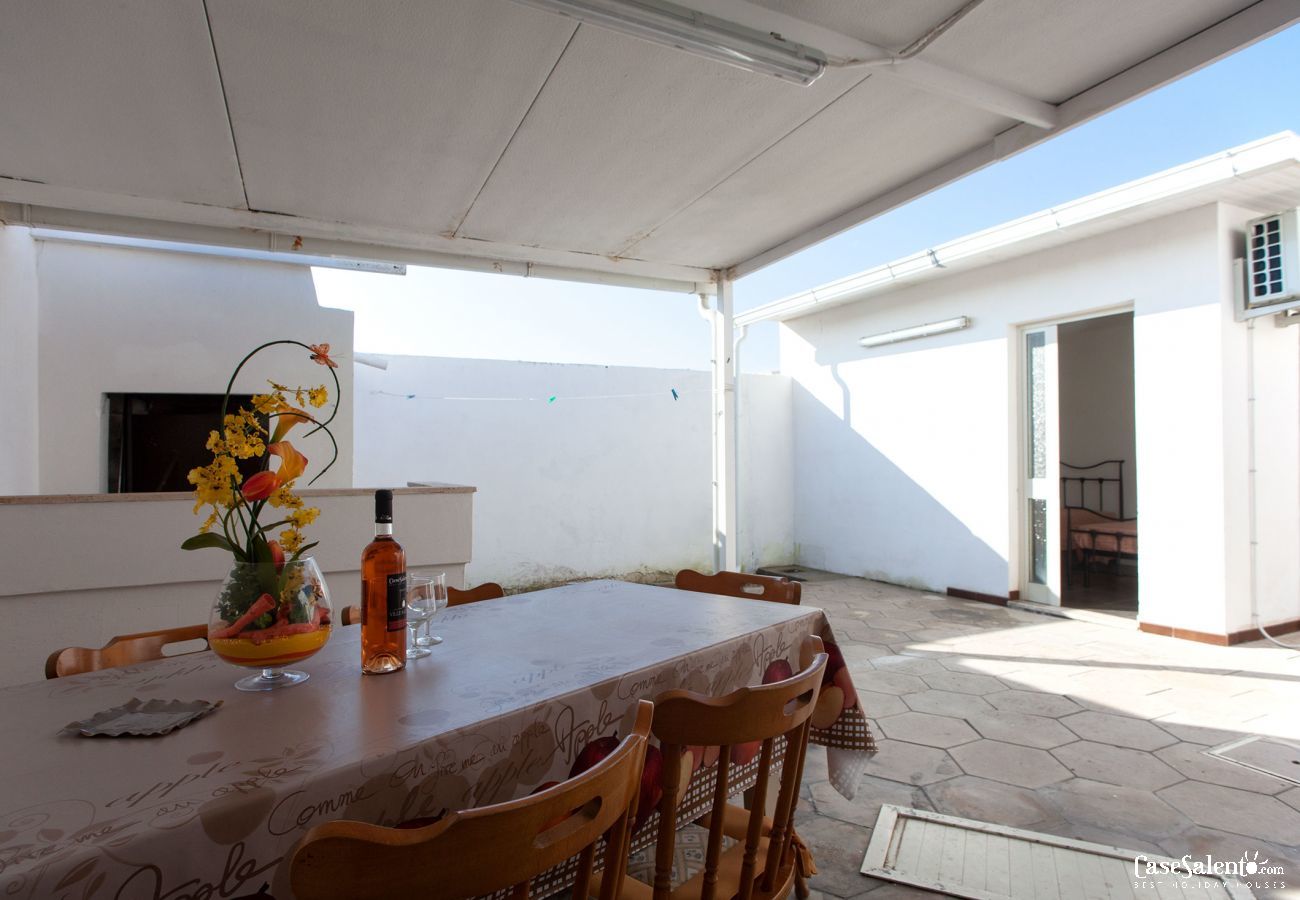 House in Porto Cesareo - 3 bedroom house on the beach of Punta Grossa, between Punta Prosciutto and Torre Lapillo m244