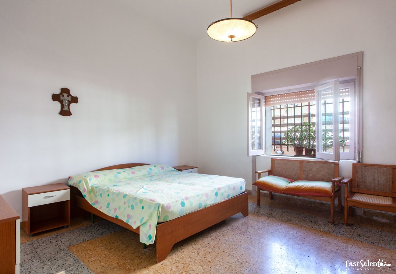 House in San Foca - Large holiday villa with 5 bedrooms, 2 bathrooms, near the beach San Foca m130