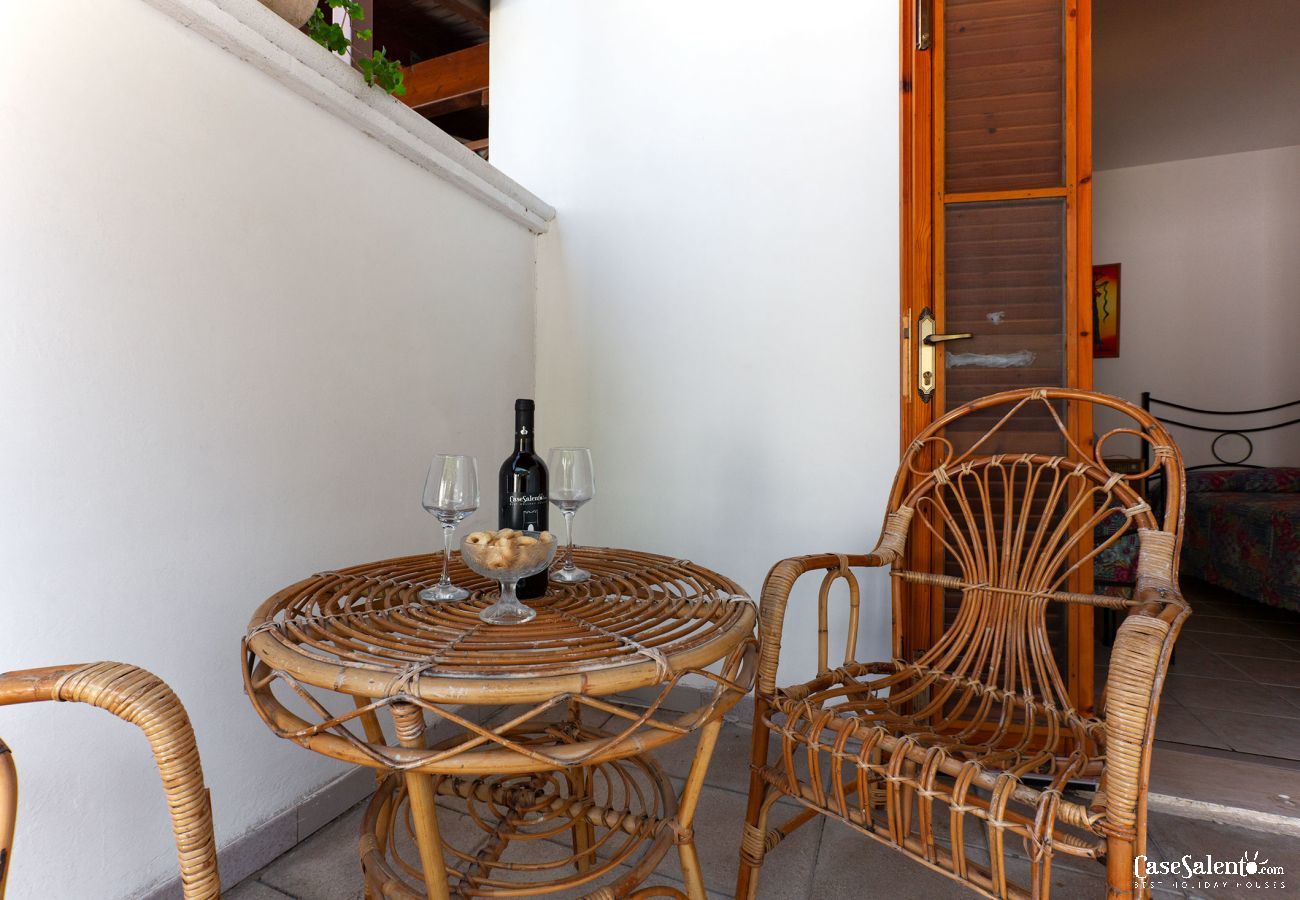 House in Torre dell´Orso - Vacation house Torre dell'Orso with garden and veranda, AC, 2 bedrooms, 2 bathrooms, m196