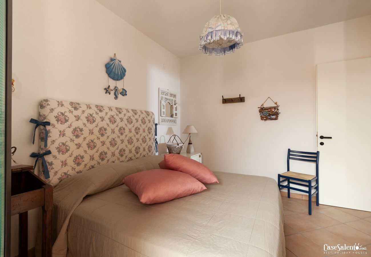 House in Torre dell´Orso - Vacation house in Torre dell' Orso, near beach and center, private parking spaces, m222