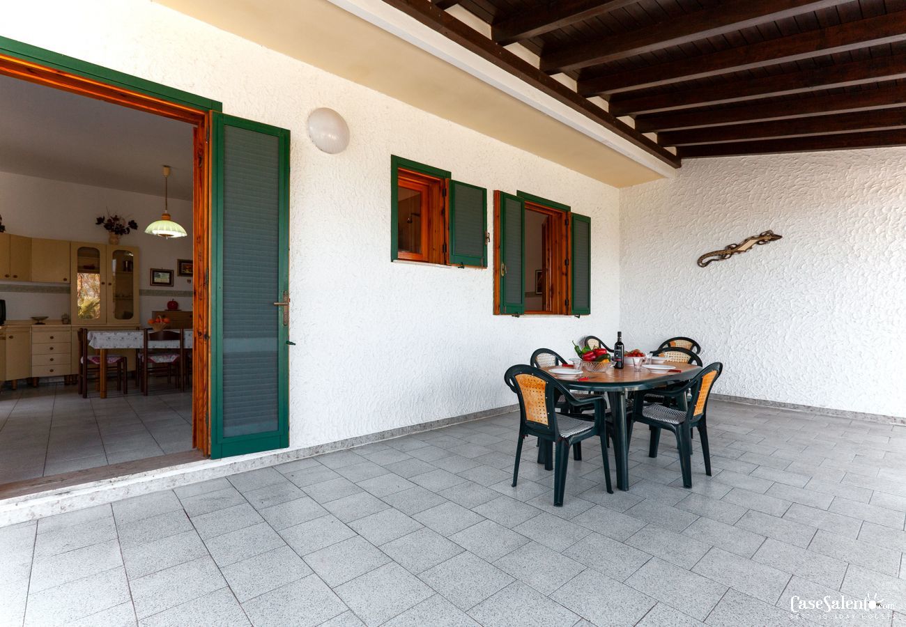House in Torre dell´Orso - Holiday house with garden in Torre Dell'Orso m198