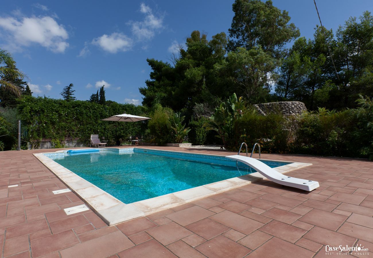Villa in Tuglie - Villa pool tennis 5 bedrooms AirCon WiFi m141