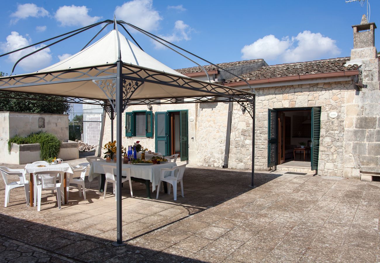 Cottage in Corigliano d´Otranto - Historic estate with villa and cottages, swimming pool and frescoes v340