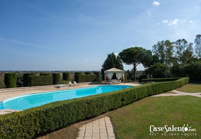 Villa à Galatina - Villa 6 camere e 6 bagni con piscina privata m880