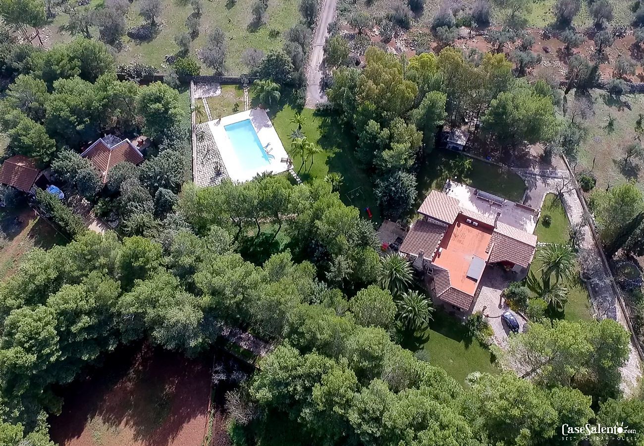 Villa à Tuglie - Villa avec piscine privée et centre équestre proche Gallipoli m140