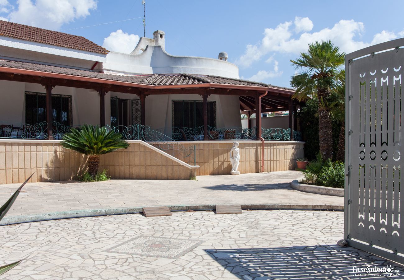 Maison à Sant'Isidoro - Villa de vacances avec vue sur la mer, à 50 m de la  plage de Sant'Isidoro m524