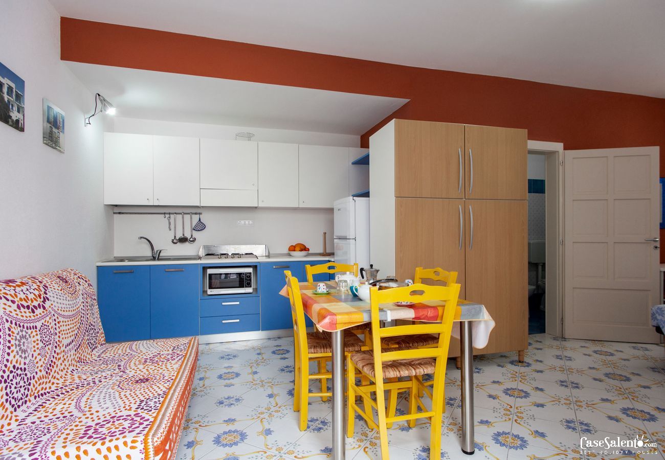 Appartement à Torre Vado - Studio de vacances à louer dans les Pouilles, près de la mer et des commerces m608