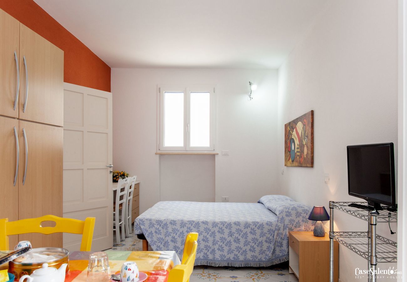 Appartement à Torre Vado - Studio de vacances à louer dans les Pouilles, près de la mer et des commerces m608