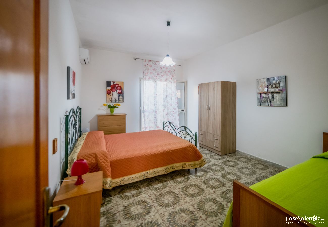 Appartement à Porto Cesareo - Appartement avec cours et parking, plage et services à pied m507