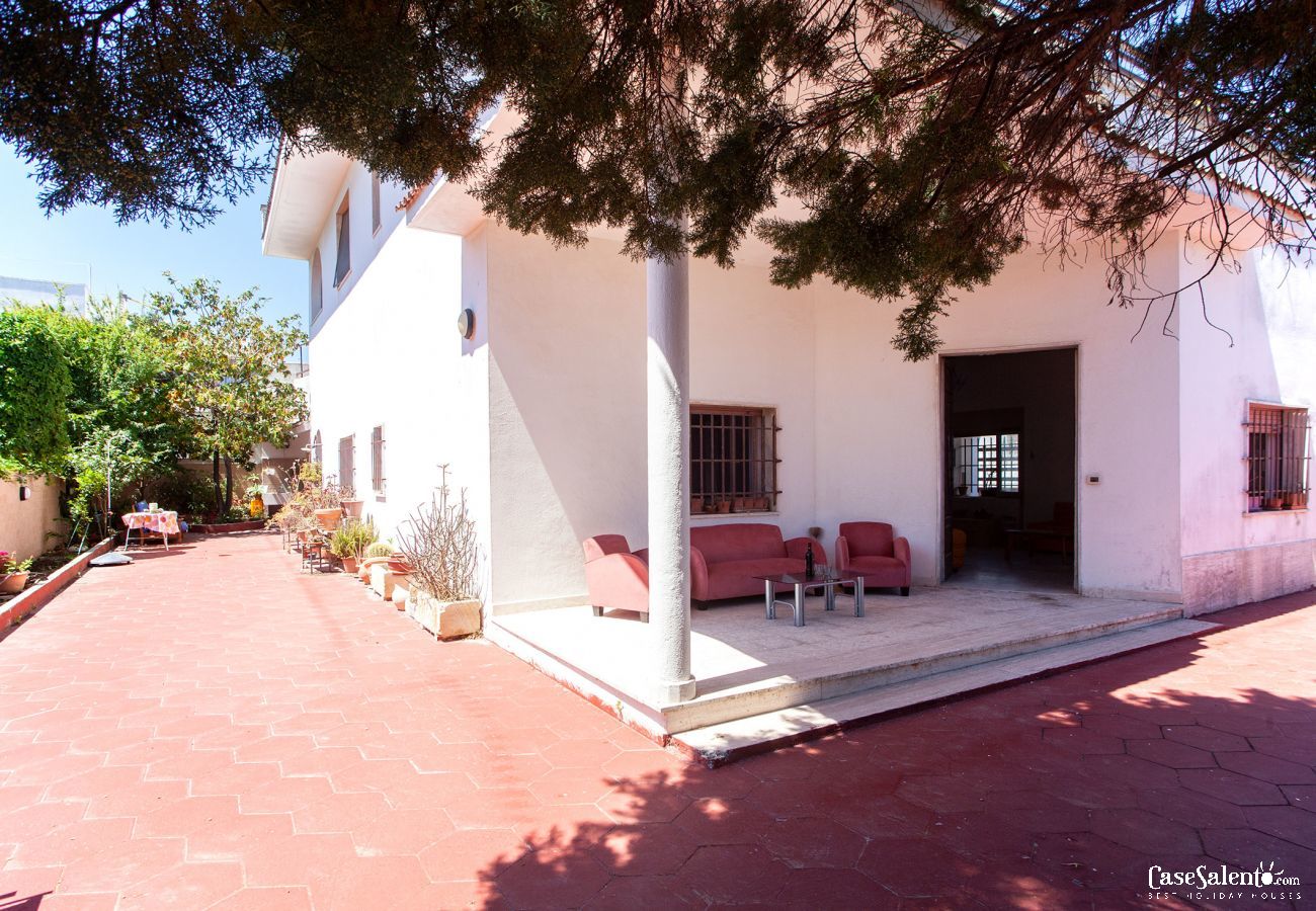 Maison à San Foca - Grande maison avec cour, 3 chambres, près de la plage de San Foca m123